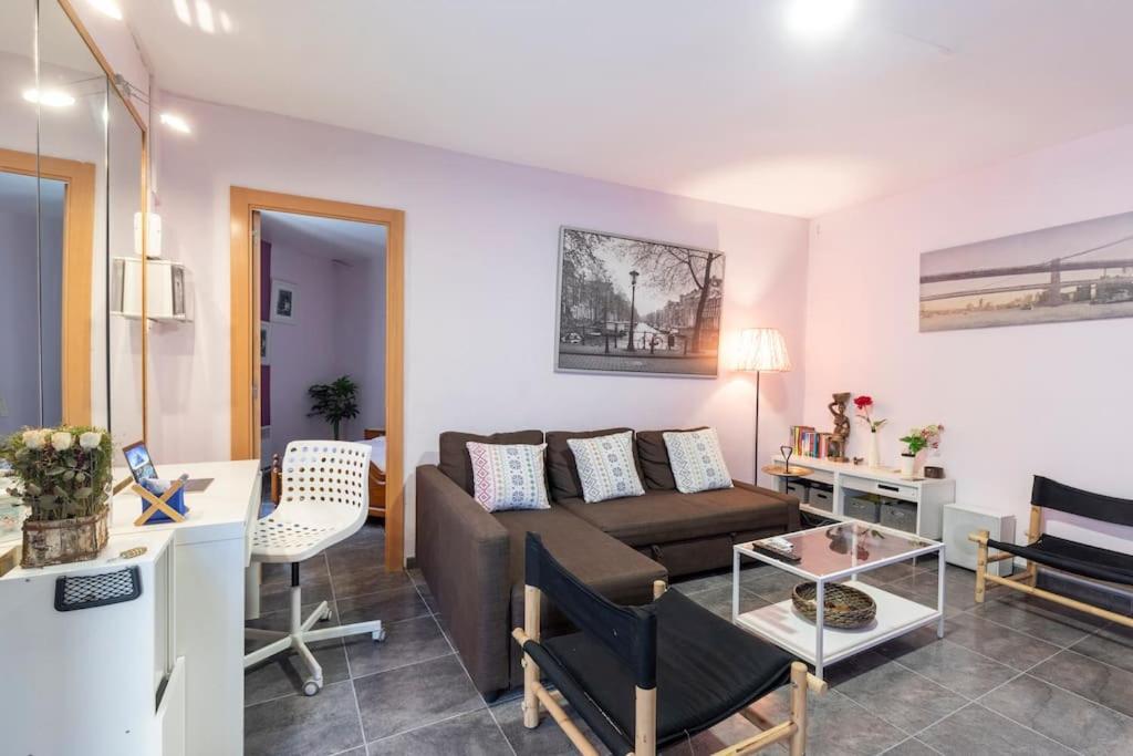Subway Station Apartment Near Camp Nou Оспиталет-де-Льобрегат Экстерьер фото