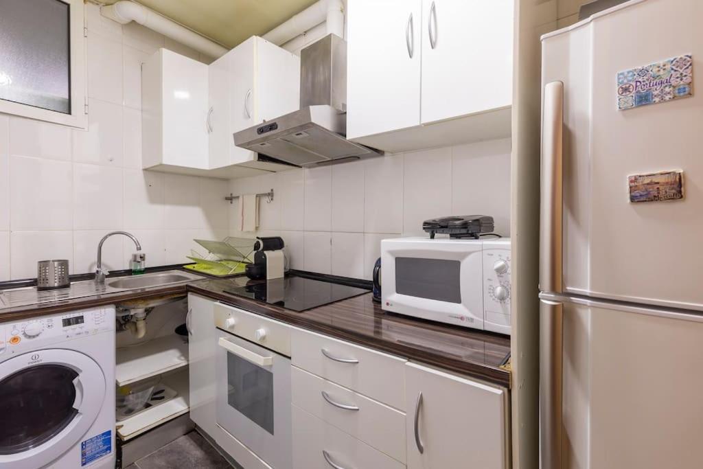 Subway Station Apartment Near Camp Nou Оспиталет-де-Льобрегат Экстерьер фото