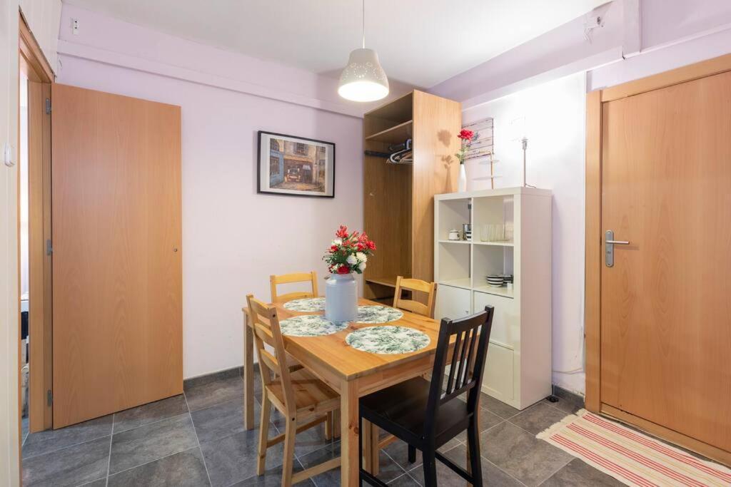 Subway Station Apartment Near Camp Nou Оспиталет-де-Льобрегат Экстерьер фото